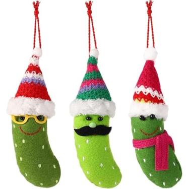 Imagem de 3 peças de enfeite de picles de Natal, enfeites de picles de pelúcia pendurados, decorações de árvore de Natal, picles com chapéu de Papai Noel, ornamentos de picles, presentes tradicionais para