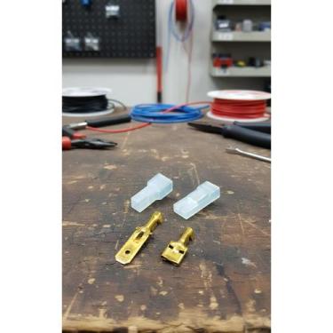 Imagem de Kit Conector Elétrico 6,3mm: Macho, Fêmea e Capas Isolantes - Congratu