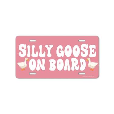 Imagem de Honey Dew Gifts, Silly Goose on Board, placa de licença engraçada, placa decorativa, placas de vaidade, placa de etiqueta frontal, placas de licença inovadoras, acessórios femininos para carro, 30 cm