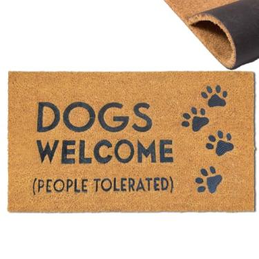 Imagem de Assaoy Dogs Welcome People Tolerated Capacho de porta divertido para entrada de casa, tapete de borracha para piso frontal, ambientes internos e externos, tapetes de mola resistentes para pátio 76 x