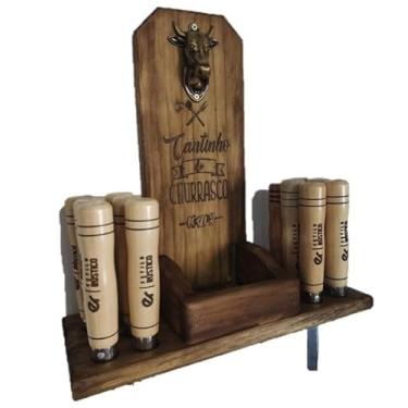 Imagem de Porta Espeto em madeira maciça com abridor cabeça de boi 40x40 rustico gravado cantinho do churrasco