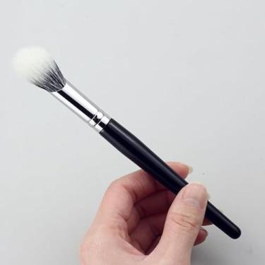 Imagem de Pincel angular para blush e destaque: cerdas macias de lã para contorno de precisão, pontilhismo facial e contorno lateral, ferramenta de maquiagem adequada para viagens, cabo de madeira, 9 cm x 6 cm