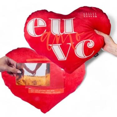 Imagem de Almofada Decorativa Formato Coração em Poliéster com Porta-Retrato, Vermelho, 49x37x12 cm, Design Romântico para Casal