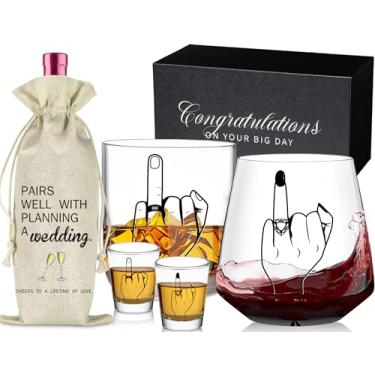 Imagem de Presentes de noivado de casamento para casais – Sr. e Sra. Noivo Noivo Casal, Dedo de Casal, Presente de Casal, Saco de Vinho de Casamento, Presentes de Noivado