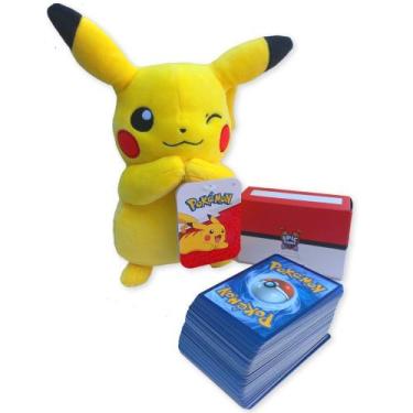 Imagem de Kit Pelúcia Pikachu + Pack 100 Cartas Pokémon Aleatórias - Sunny