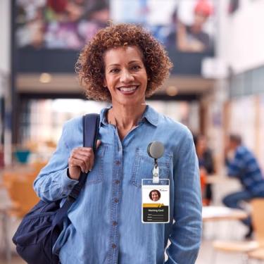 Imagem de Carretel de crachá retrátil resistente, carretel de metal para crachá de identificação com clipe de cinto, cordão de aço reforçado para chave de cartão de visita, preto