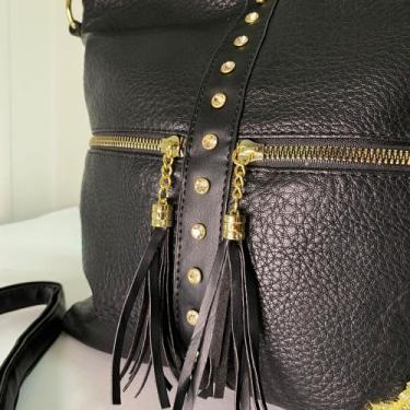 Imagem de Bolsa de mão ombro tranversal,detalhes frontal strass alça diferenciad
