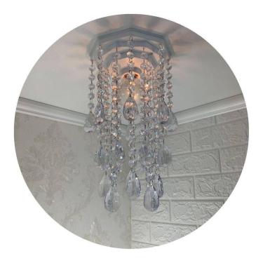 Imagem de Lustre de Acrílico Transparente para Ambientes Sofisticados