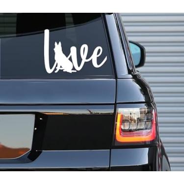 Imagem de Printbeat Decalque de amor pastor alemão – uso interno e externo | Adesivo de vinil branco | Laptop com janela de caminhão com garrafas de água | Fácil de usar para carro, van e bicicleta | 12,2 cm x