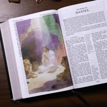 Imagem de BAMAYSELF 15 peças de sobreposição de páginas bíblicas cristãs para homens e mulheres, produtos de inserções de página da Bíblia, acessórios de livros de presente cristãos de fantasia, presentes de