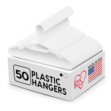 Imagem de IRIS Pacote com 50 cabides dos EUA, cabides de plástico flexível durável com ranhuras de ombro e ganchos de acessórios, organizador de armário de lavanderia, dormitório, cabides para camisas, casacos