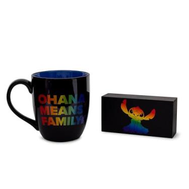 Imagem de Silver Buffalo Disney Stitch Ohana significa orgulho da família arco-íris 510 g Caneca e caixa conjunto de placa DPL509K1 preto/arco-íris