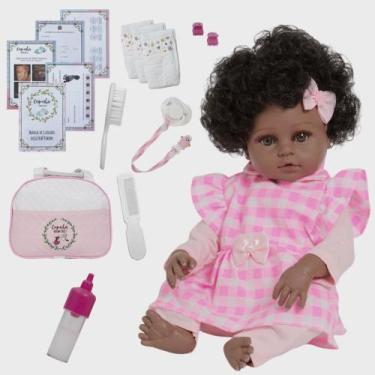 Imagem de Bebê Tipo Reborn Menina Cabelo Cacheado Conjunto Xadrez - Cegonha Rebo