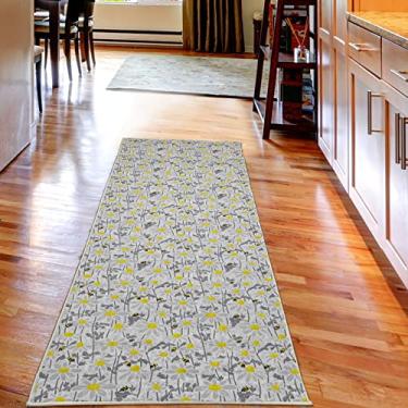 Imagem de Ambesonne Tapete decorativo amarelo, padrão com abelhas e margaridas de camomila na natureza do prado florescente, tapete de qualidade para quarto, dormitório, sala de estar, 6 m x 2,7 m, cinza,