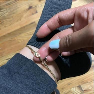 Imagem de Tornozeleira de corrente plana para mulheres, corrente cubana dourada, tornozeleira de verão, hipoalergênica, impermeável, moderna, praia, minimalista, férias, ornamento, presentes para mãe, esposa