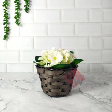 Imagem de Arranjo de Flor com Vaso Trançado