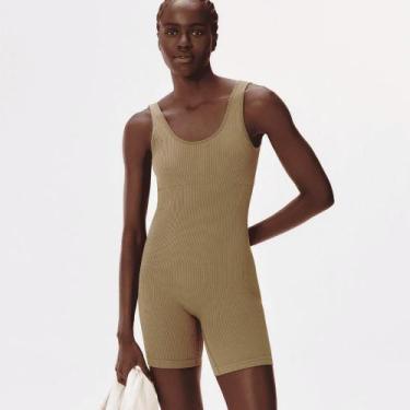 Imagem de Macaquinho Hering Esportivo Sem Costura Canelado Bojo Removivel, Capuc