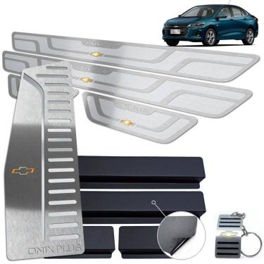 Imagem de Descanso de Pé + Soleira Onix Plus 2020 Prata Alto Relevo