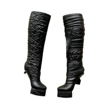 Imagem de Sapatos De Salto Alto, Botas E Sandálias Para Bonecas Monstro Em Escal