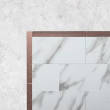 Imagem de DICOFUN Pacote com 24 acabamentos de azulejo de casca e cola em ouro escovado, acabamento autoadesivo de borda de moldagem de 15 cm para descascar e colar Backsplash