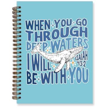 Imagem de TFKFJLF Caderno cristão baleia azul, diário de versículo bíblico de Isaías 43:2, caderno espiral de oração religiosa, presentes cristãos para mulheres e meninas, cadernos bíblicos para anotações 14 x