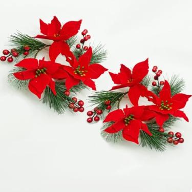 Imagem de 2 peças de pequenos anéis de vela de guirlanda de Natal, guirlandas artificiais de cedro cipreste com pinhas e frutas vermelhas, castiçais para decoração de mesa central de mesa de Natal (anéis de