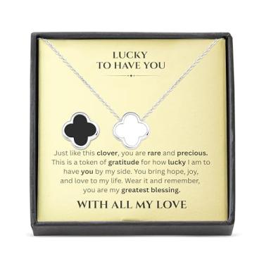 Imagem de SHINYY Colar feminino de trevo de 2 lados | Pingente da sorte de quatro folhas banhado a ouro 18K | Joias de 4 folhas para ela, Dainty, Banhado a ouro 18K, Sem Pedra Preciosa