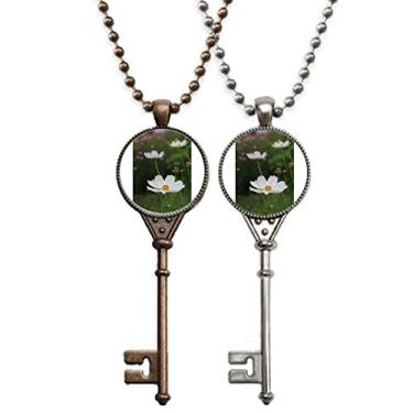 Imagem de OFFbb-USA Colar com pingente de três branco Cosmos Art Déco, presente moderno para decoração de casais