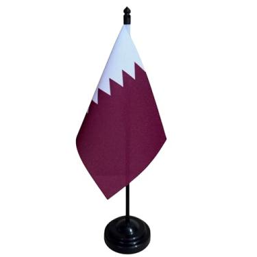 Imagem de Bandeira de Mesa do Catar, 26cm Altura Total, 18x11cm Tecido Oxford, Face Única, Base Plástica, Decorativa para Escritório e Eventos