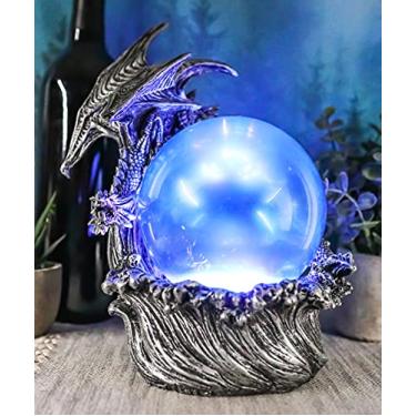 Imagem de Ebros Gift Silver Vortex Ocean Dragon Riding Waves com esfera de LED colorida estatueta de luz de 23 cm H Dungeons and Dragons Medieval Legendary Sea Creature Home Decor Cortesia Night Light