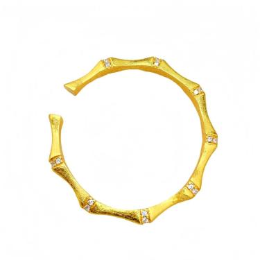 Imagem de Pulseira banhada a ouro para mulheres com manguito aberto inspirado em bambu