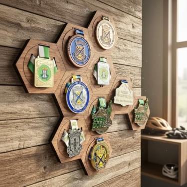Imagem de Kit de 5 Porta Medalhas de MDF Hexagonal - Porta Medalhas Esportivo para Decoração de Parede (AMADEIRADO)
