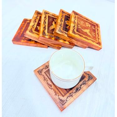 Imagem de Porta-copos de madeira da árvore da vida para bebidas Conjunto de madeira e suporte quadrado de chá - Essenciais de cozinha e sala de estar - Decoração de mesa elegante e mesa de centro (pássaro