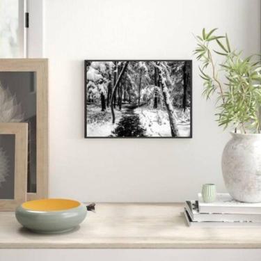 Imagem de Quadro Fotografia Neve Na Floresta 33X24 Com Vidro - Preta