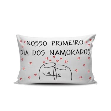 Imagem de Almofada “Feliz Dia dos Namorados” – Lembrancinha Perfeita para Surpreender Quem Você Ama