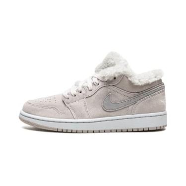 Imagem de Jordan Womens WMNS Air Jordan 1 Low SE DO0750 002 Sherpa Fleece - Size 5W