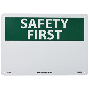 Imagem de NMC SF1AB SAFETY FIRST – 35,5 cm x 25,4 cm Placas de segurança geral de alumínio padrão com texto branco na base verde