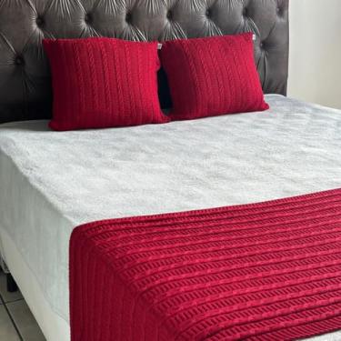 Imagem de Kit 1 Manta Para Sofá Cama Queen 230cm x 60cm Modelo Super Luxo Premium com 2 Capas de Almofada em Tricot. (Vemelho)