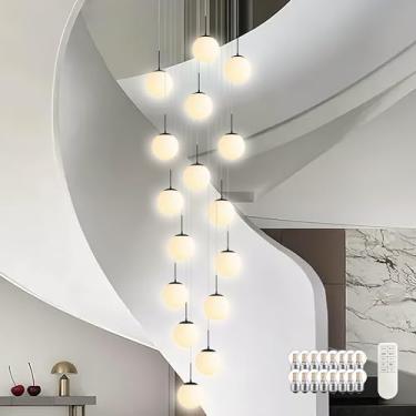 Imagem de KoKo&Yukina Lustre moderno de meados do século 16 preto claro para sala de estar, escada, lustre para entrada, globo de entrada, luz pendente de vidro branco leitoso, lustres de teto alto (lâmpada e