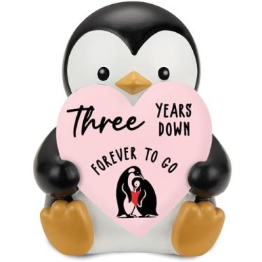 Imagem de wainvniaw Presente de decoração de aniversário de três anos Penguin Love para namorado ou namorada, mini presente de pinguim romântico fofo para ele, marido, esposa, juntos, lembrança Wgg19
