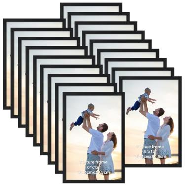 Imagem de Hoikwo Conjunto de 18 molduras de plástico preto de 20 x 30 cm com capa de plástico, para fotos de família, obras de arte, peso leve, pacote de 20 x 12 para pendurar na parede e mesa, molduras