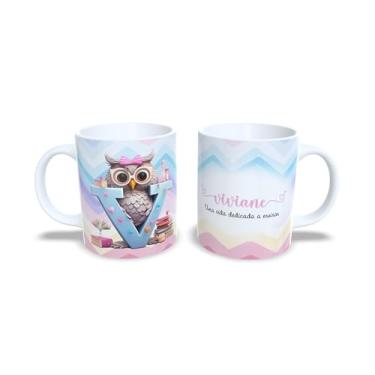 Imagem de caneca cerâmica branca 325ml dia do professor, corujinha professora, com nome personalizado e lera inicial do nome (v)