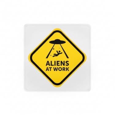 Imagem de Mini Luminária Box Aliens At Work USB, LED 5W, 11,5 x 11,5 x 4,5 cm, Polietileno, Bivolt, Luz Difusa, Decoração