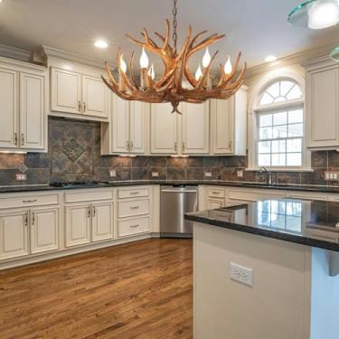 Imagem de Lustre de chifre de veado, luminária pendente de fazenda, 68 cm, imitação de resina, luz pendente de chifre de veado, 6 luzes, estilo country, luzes para sala de jantar interna, para bar, ca