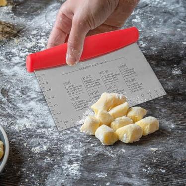 Imagem de Espátula para alimentos, raspador de massa de aço inoxidável - ferramenta de cozinha multiuso para assar, pastelaria, pão e muito mais - vermelho