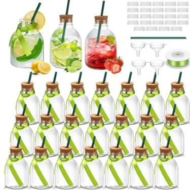 Imagem de Vesici 24 garrafas de plástico de 250 ml com cortiça e palha, garrafas vazias de suco para bebidas, mini jarra de licor reutilizável com fita de seda verde para decoração personalizada de festa de