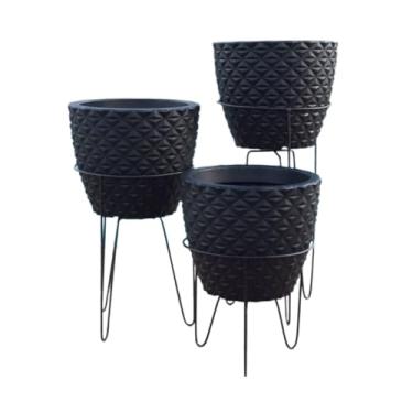 Imagem de Jogo 3 Suporte Tripé Ferro Vasos Polietileno Resistente Com Pratos Decorativo para Jardim e Piscina Ideal para Amantes de Plantas(Preto)