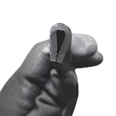 Imagem de Perfil Borracha SBR Debrum Acabamento Tipo U 18,5mm 6 Metros - Borrach