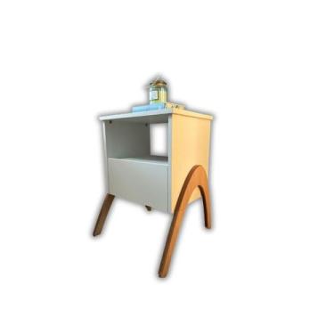 Imagem de Mesa de cabeceira em mdf branco e amadeirado - J TEIXEIRA