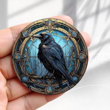 Imagem de Ímã de geladeira vintage ornamentado com design de corvo de vitral - adesivo redondo de acrílico de 5,8 cm para geladeira retrô, presente perfeito para geladeira, armário ou qualquer superfície